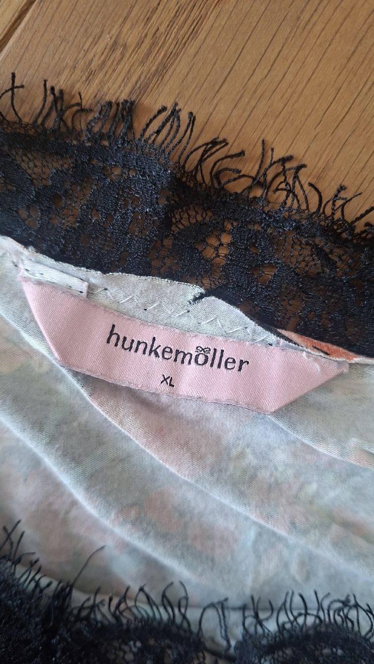 Hunkemöller Negligees & Pigiami: Schlaf-Jumpsuit mit Blumenmuster – Usato da Oberengstringen venduto da Kimchimon 1