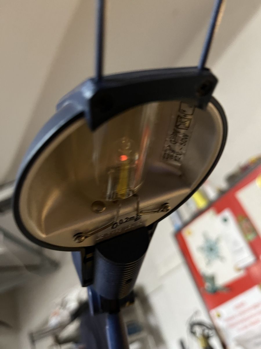 Lampen: Tischlampe mondilux – Gebraucht aus Hindelbank von Warentaxi 3