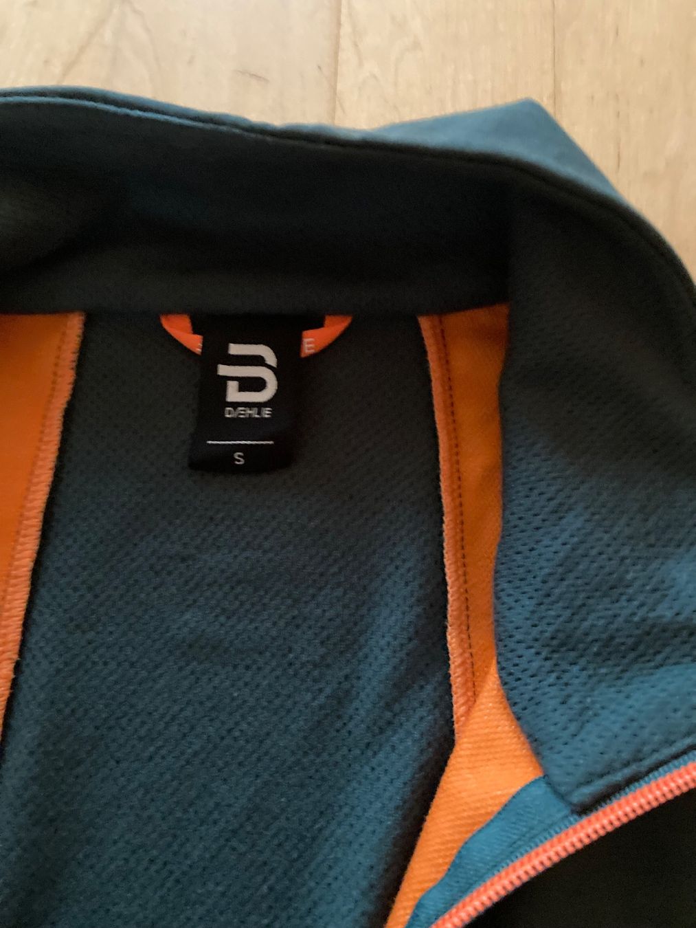 Daehlie Jacken: Daehlie Langlaufjacke S – Gebraucht aus Eggiwil von onedollar02 1