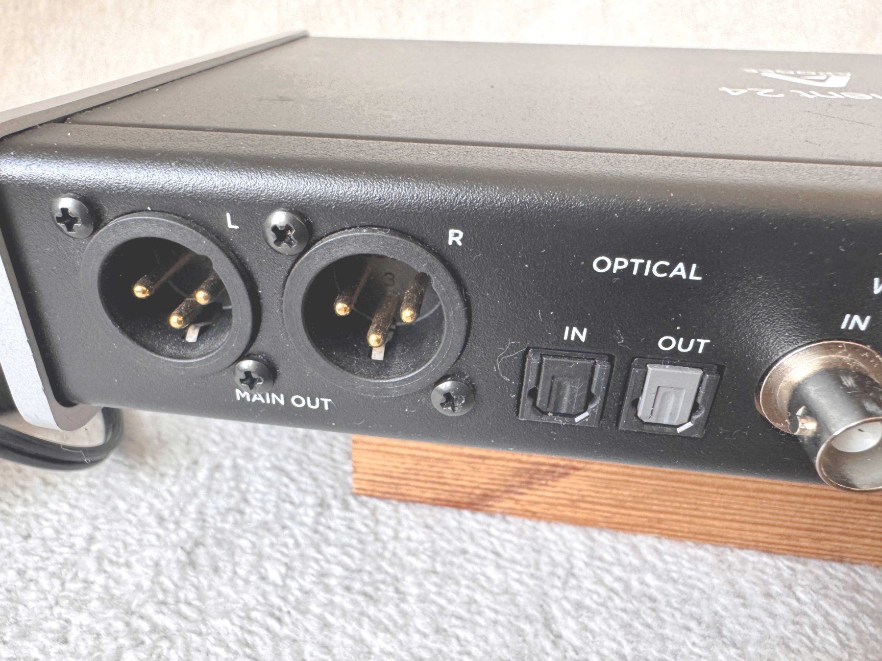 Apogee Studioequipment: Apogee Element 24 Thunderbolt Audio Interface optical analog – Gebraucht aus Zürich von Malco0 3