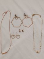 5 piece jewellery bundle set (2 necklace, 3 earrings)
