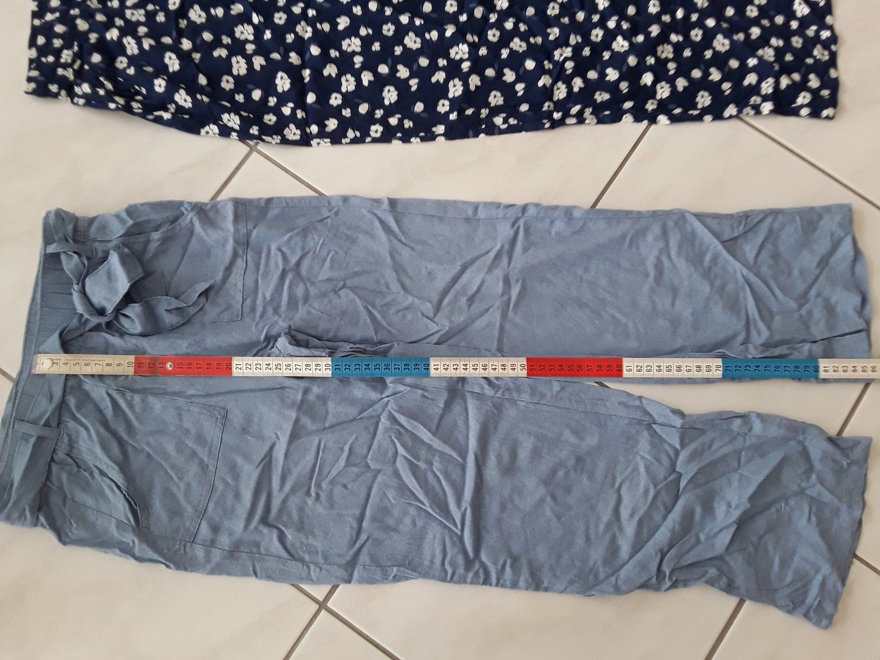 Pantaloni: 2 Paar leichte Sommerhosen Gr. 152 – Usato da Heimberg venduto da Samprof 4
