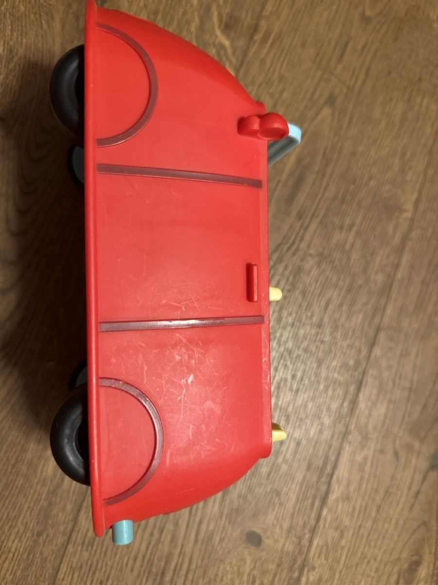 Jouets: Peppa Pig - Auto – D'occasion à Zweisimmen par Fabianrieben 1