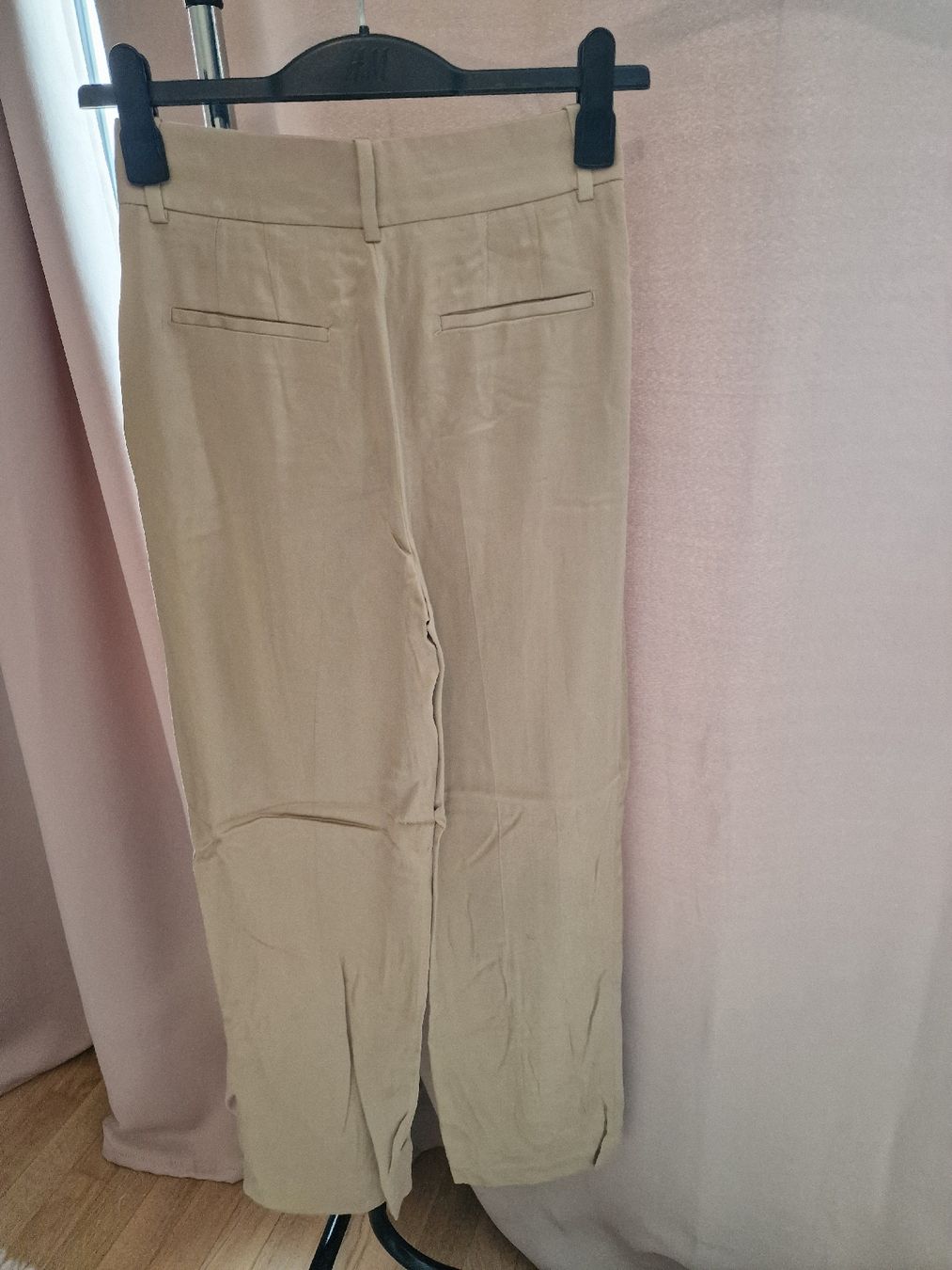 Zara Pantalons: Zara Hose beige – Neuf (Voir description) à Balgach par kimo1 1