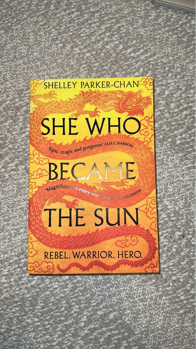 Libri: She who became the sun – Nuovo (secondo la descrizione) da Ebikon venduto da chi_x2xb