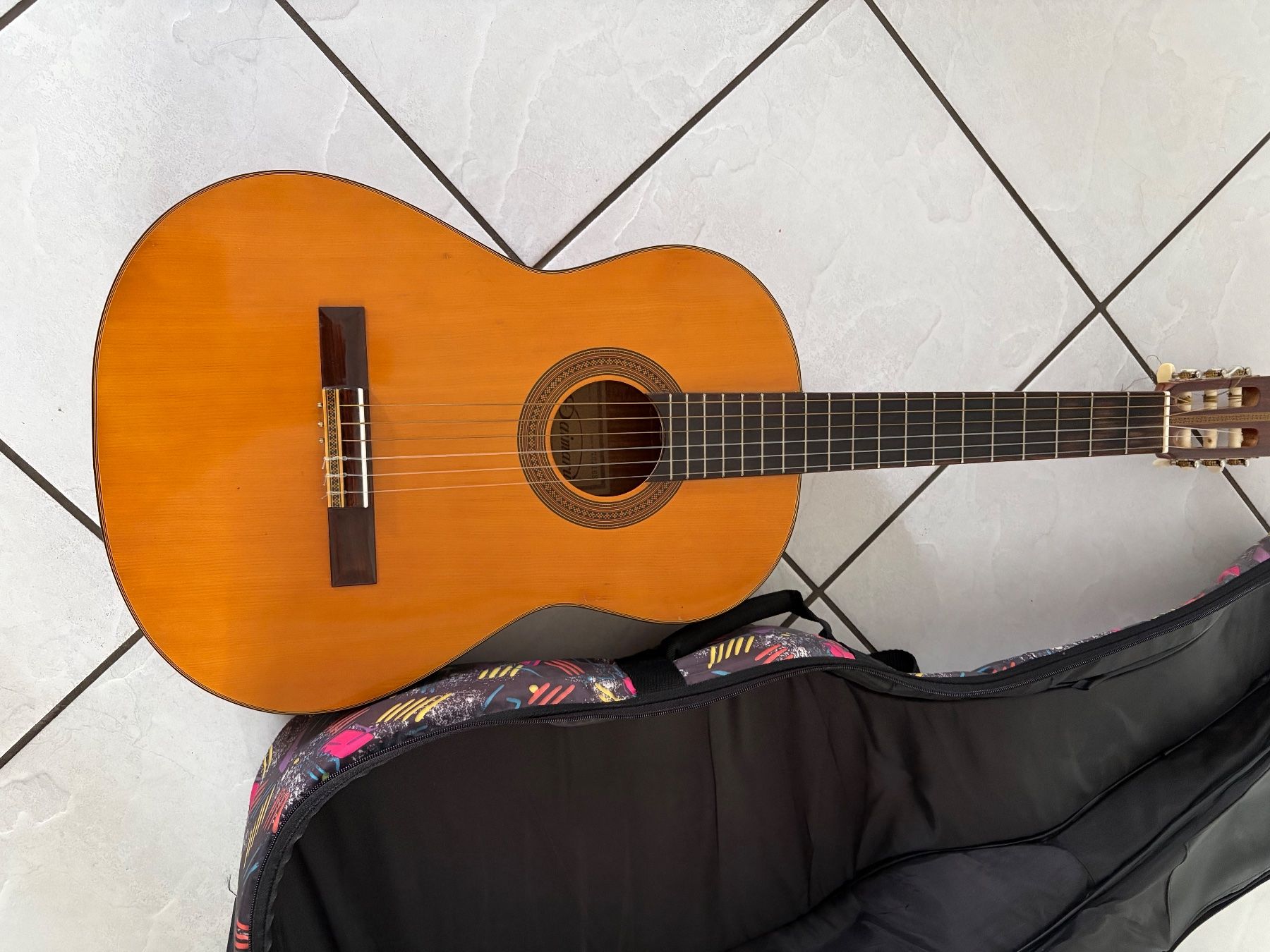 Strumenti musicali: Akustikgitarre inkl. Tasche – Usato da Goldach venduto da DaniA10