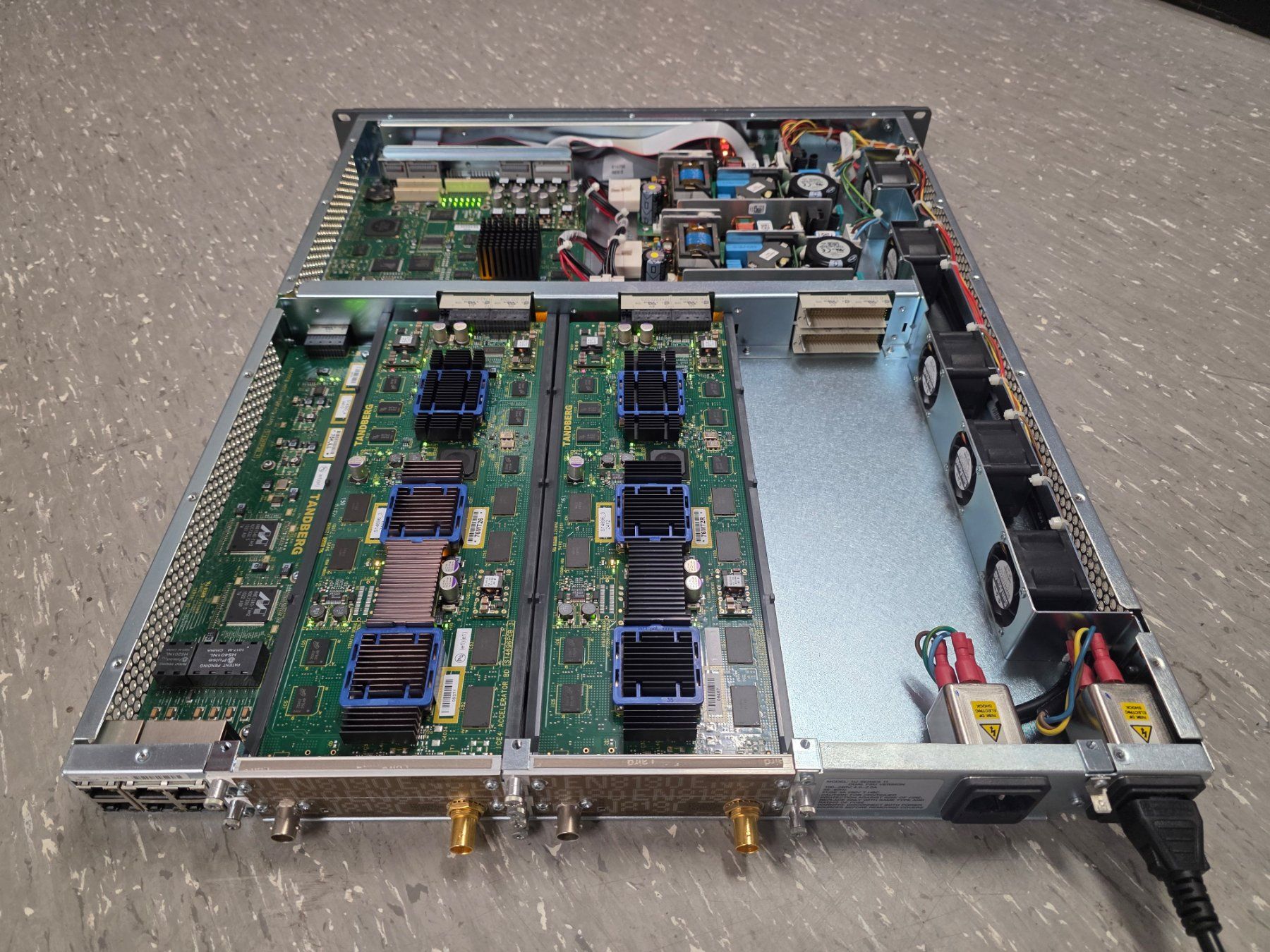 Systèmes audio & multimédias: Tandberg Video DVB IPTV Encoder h264 – D'occasion à Zürich par 2JamMusic 1