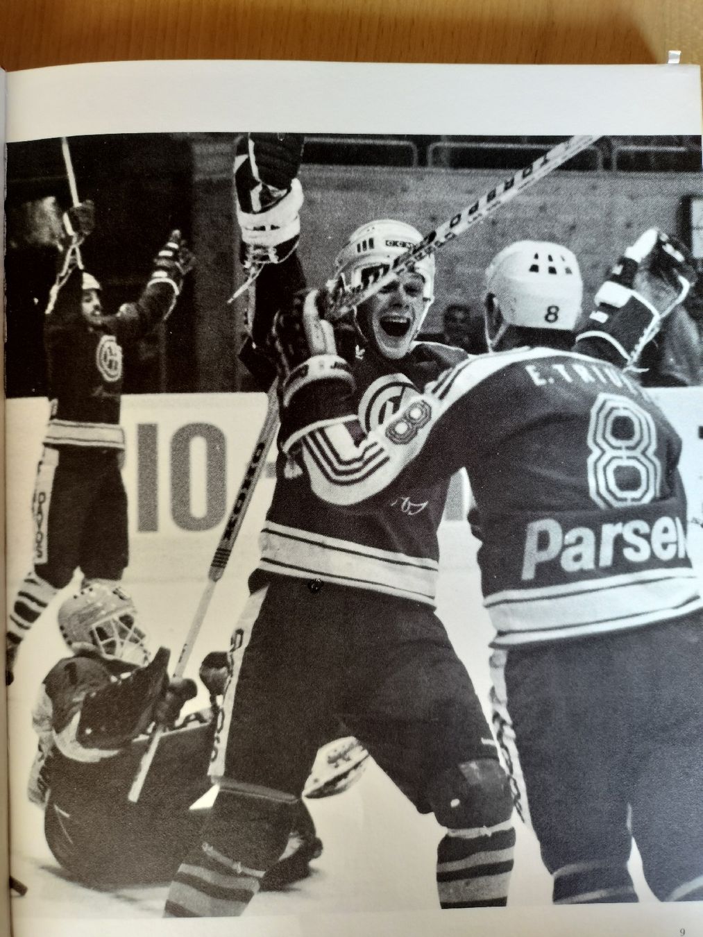 Livres: Altes Schweizer Eishockey Buch – D'occasion à Schwanden Sigrisw par len_9yqg 4