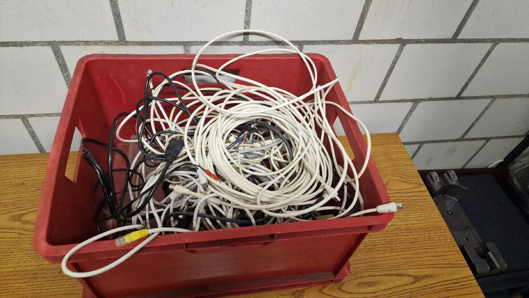 Cavi: Div Kabel günstig abzugeben – Usato da Urtenen-Schönbühl venduto da Saints67