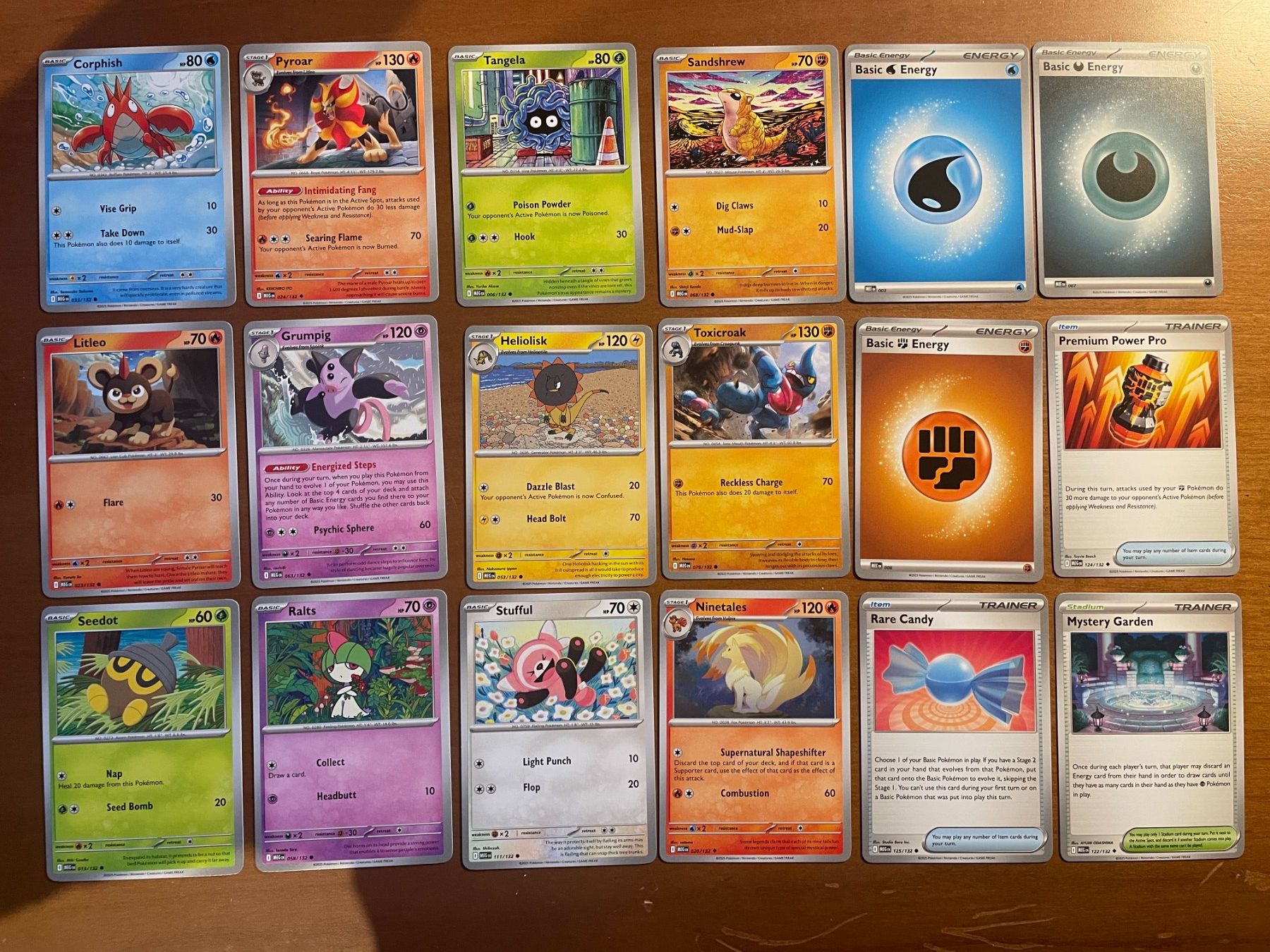Pokémon Carte collezionabili: Pokemon Karten Set (Versand gratis) – Nuovo (secondo la descrizione) da Chur venduto da Angerson