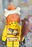 LEGO Steinzeit Minifigur Frau Keule Höhle neuwertig