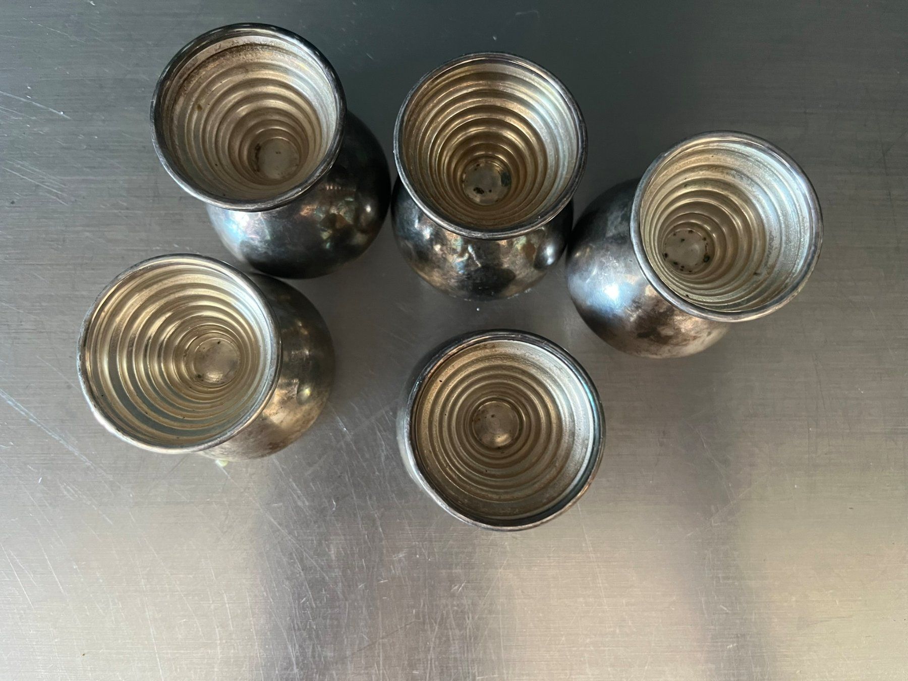 Set di piatti: 5 Vintage Schnapsbecher versilbert Art Déco – Usato da Wädenswil venduto da Aniares2 2