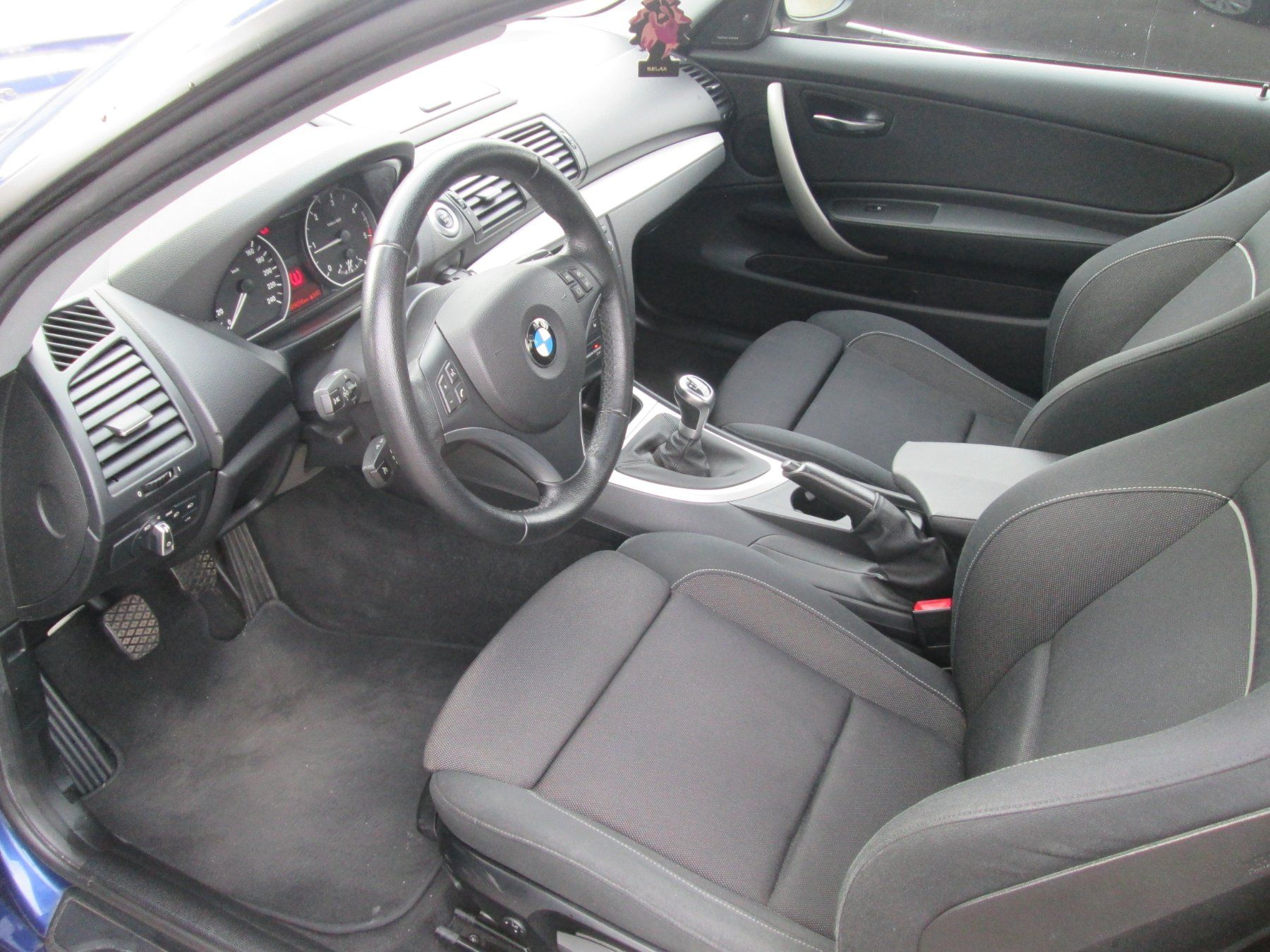 BMW Automobili: BMW 118i Coupé – Usato da Laufen venduto da Garage-Straumann 6