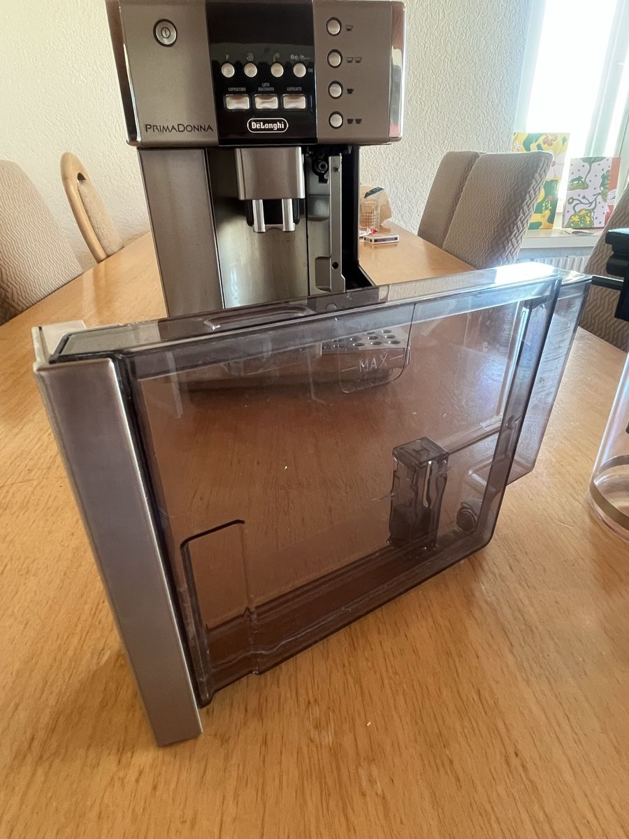 De'Longhi Macchine per caffè & Macchine per espresso: Delonghi PrimaDonna - Kaffeevollautomat – Usato da St. Gallen venduto da louis.anton 6