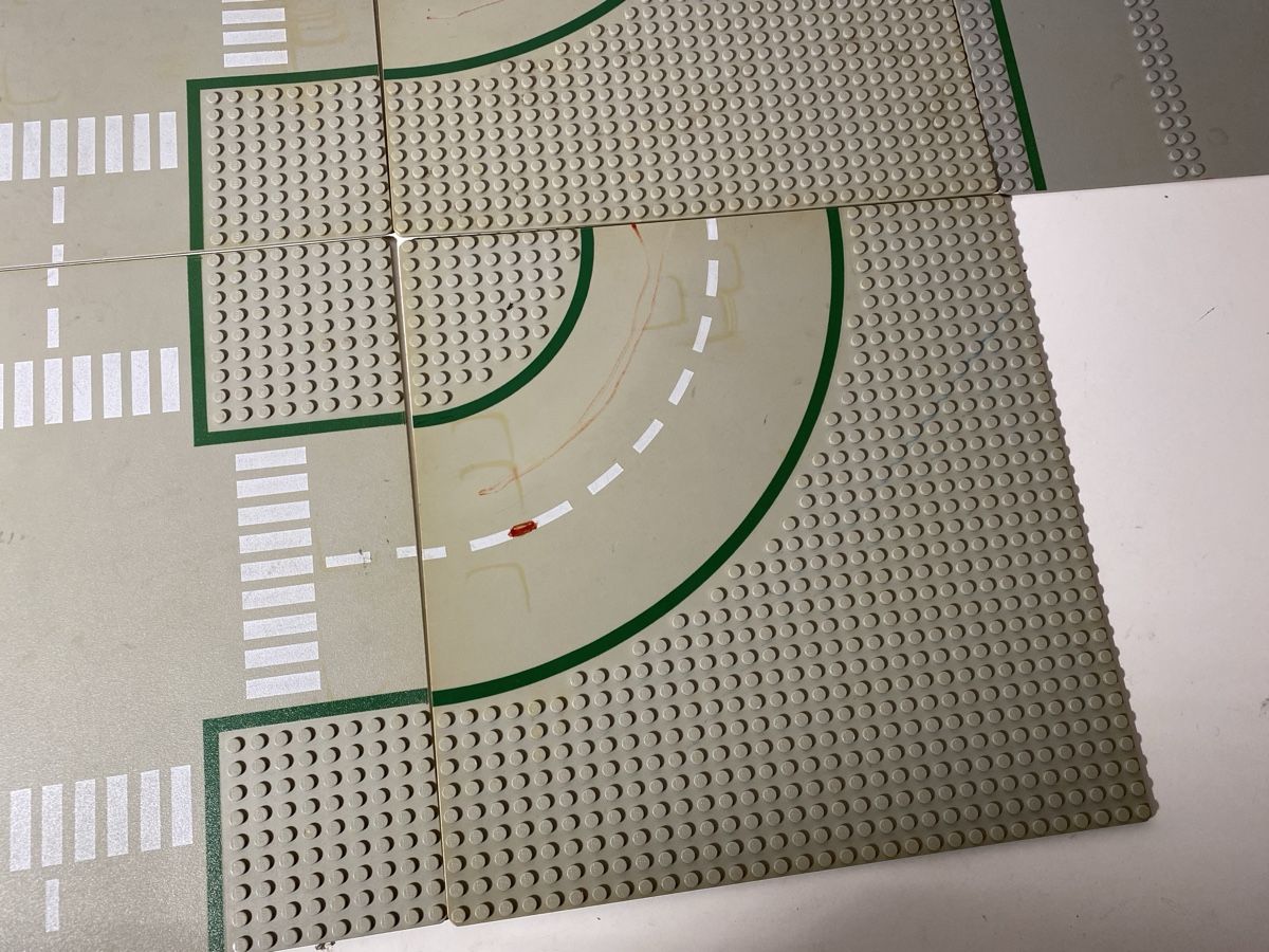 Lego Spielzeuge: 10 Lego Strassenplatten – Gebraucht aus Winterthur von ben_9vxx 4