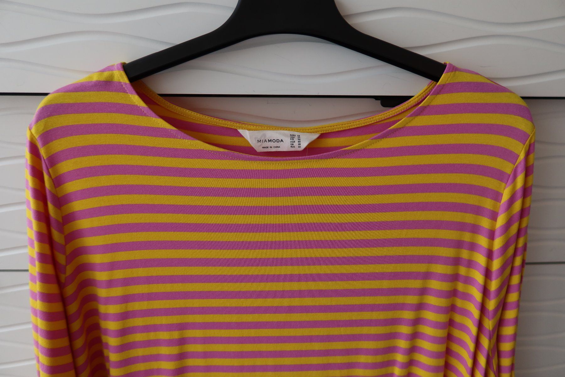 T-shirts: Damenshirt Grösse 54, Viscose - NEU – Neuf avec emballage d'origine à Zürich par Piki7