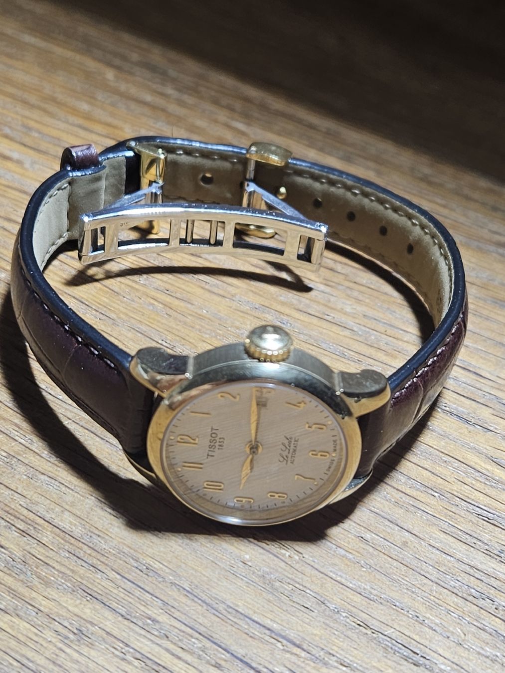 Tissot Orologi: Tissot Le Locle Automatic Damenuhr 25mm – Usato da Flamatt venduto da pie_f9zm 9