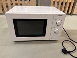 Siemens Mikrowelle weiss guter Zustand