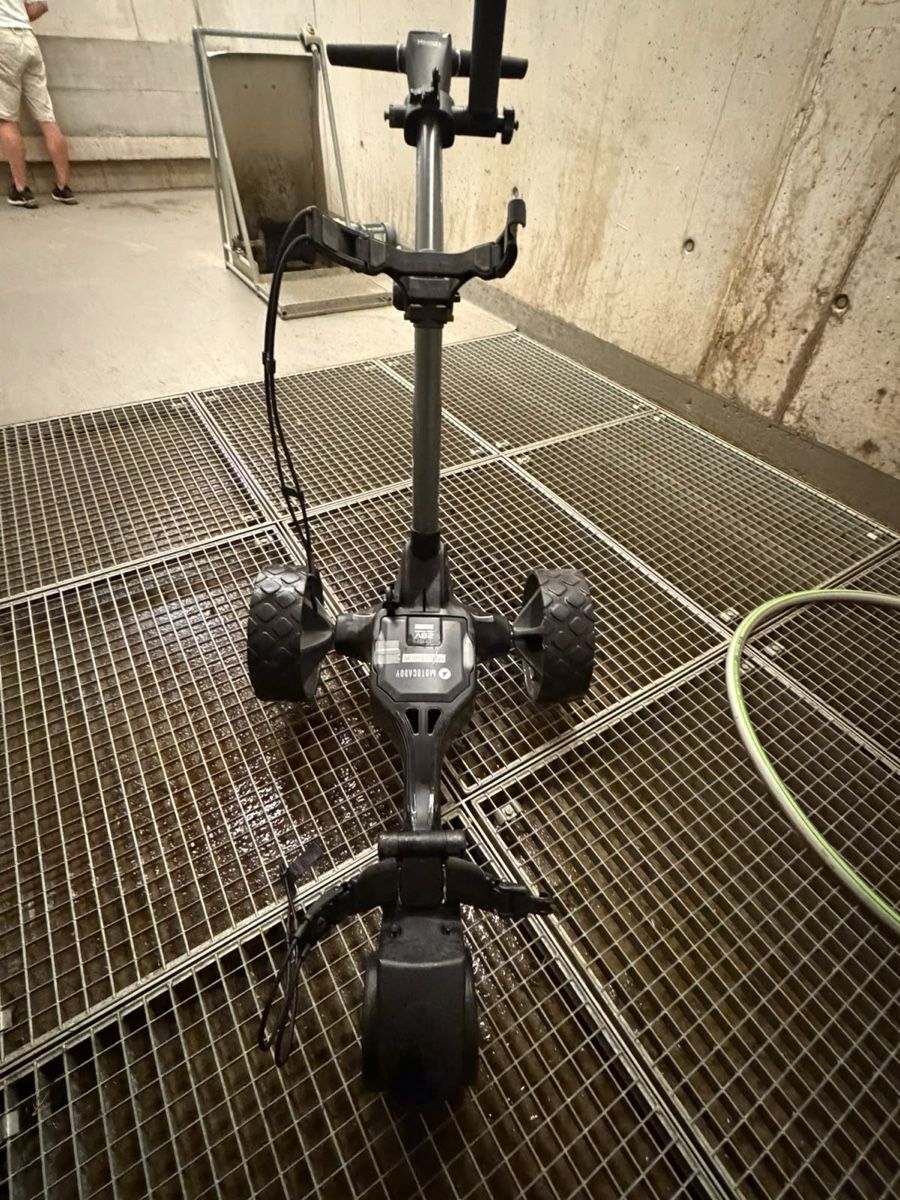 Motocaddy Trolley: Electric Golf Trolley - Brand Motocaddy – Usato da Uitikon Waldegg venduto da Eve21