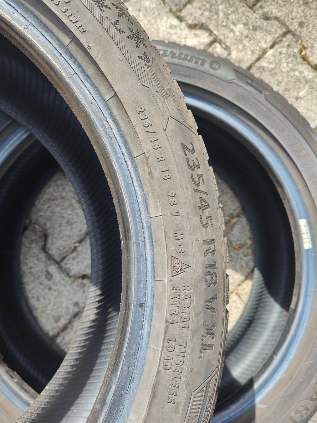 Pneumatici & Ruote complete: Winterreifen 235/45 R18 – Usato da Oberengstringen venduto da Reifen-Lagerverkauf 3