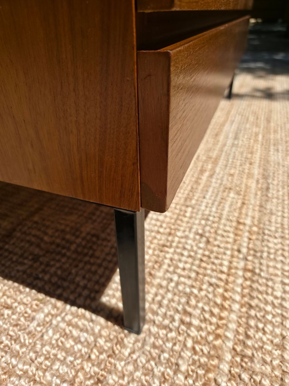 Cassettiere: Mid Century  Minimalist Sideboard Modular – Usato da Haslen AI venduto da Vintagelix 7