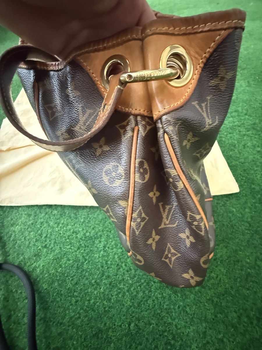 Louis Vuitton Sacs femmes: Sac à main Louis Vuitton  – D'occasion à Payerne par Maylin2018 4
