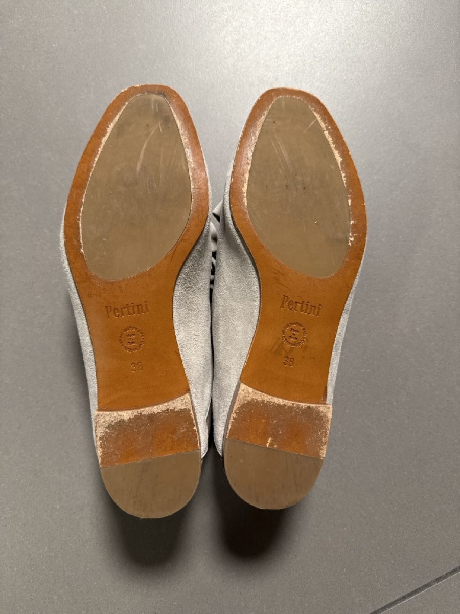 Scarpe da donna: Pertini Loafers Wildleder hellgrau Gr. 38 – Usato da Lachen SZ venduto da nic_7flt 2