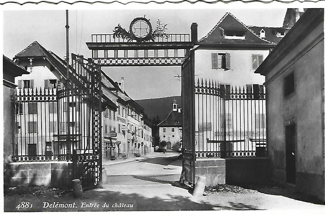 Cartoline postali: Delemont Entree du Chateau – Usato da Wetzikon ZH venduto da Brulu100