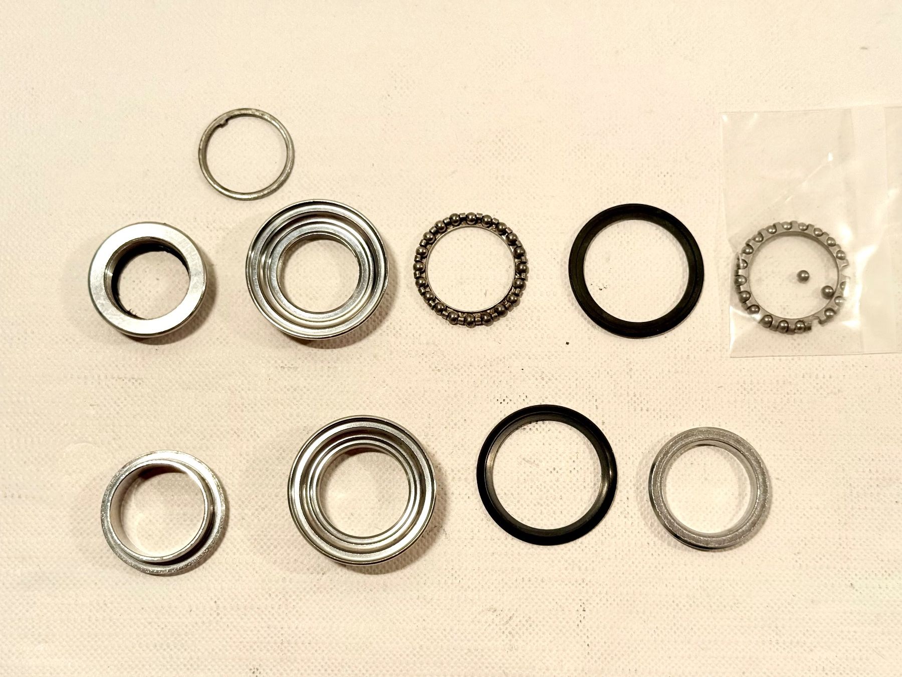 Shimano Pezzi di ricambio: YST CORP 242 Headset Steuersatz – Usato da Luzern venduto da bikeandbeltcom 1