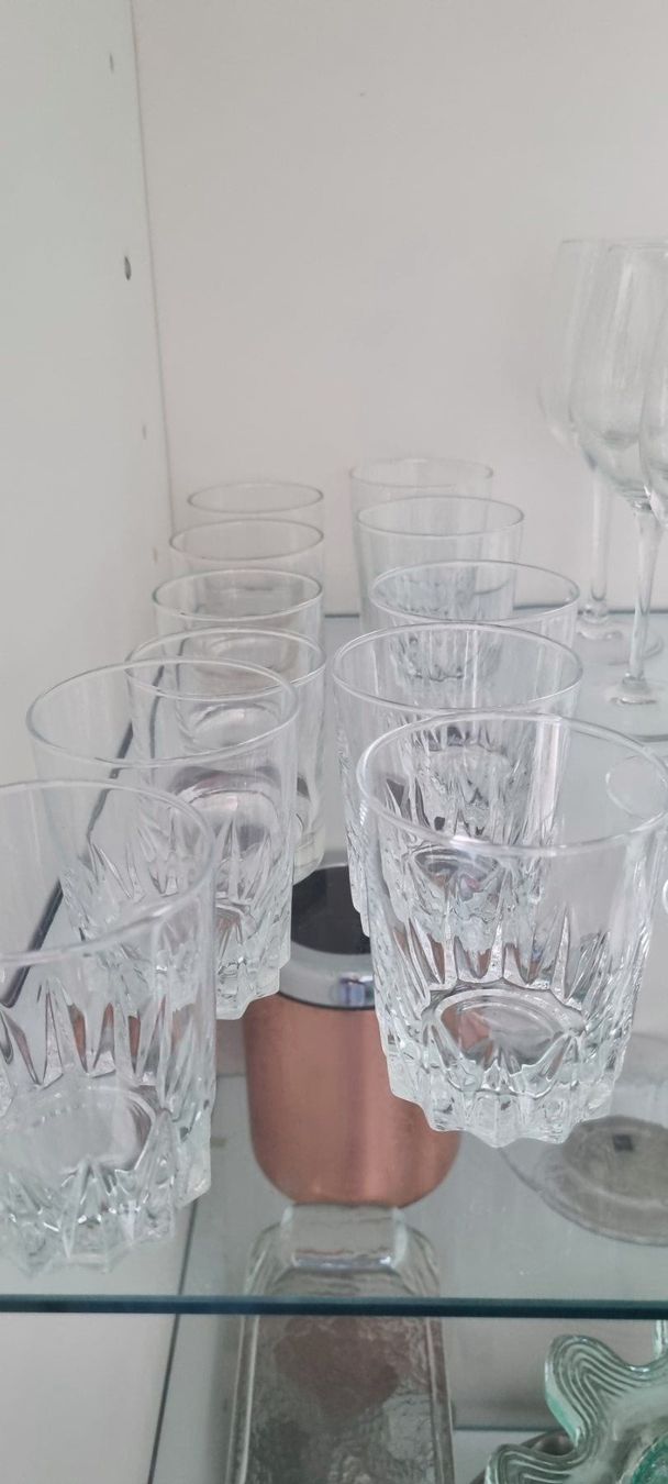 Gläser: Elegante Glas-Setze – Gebraucht aus Derendingen von Rider3 9