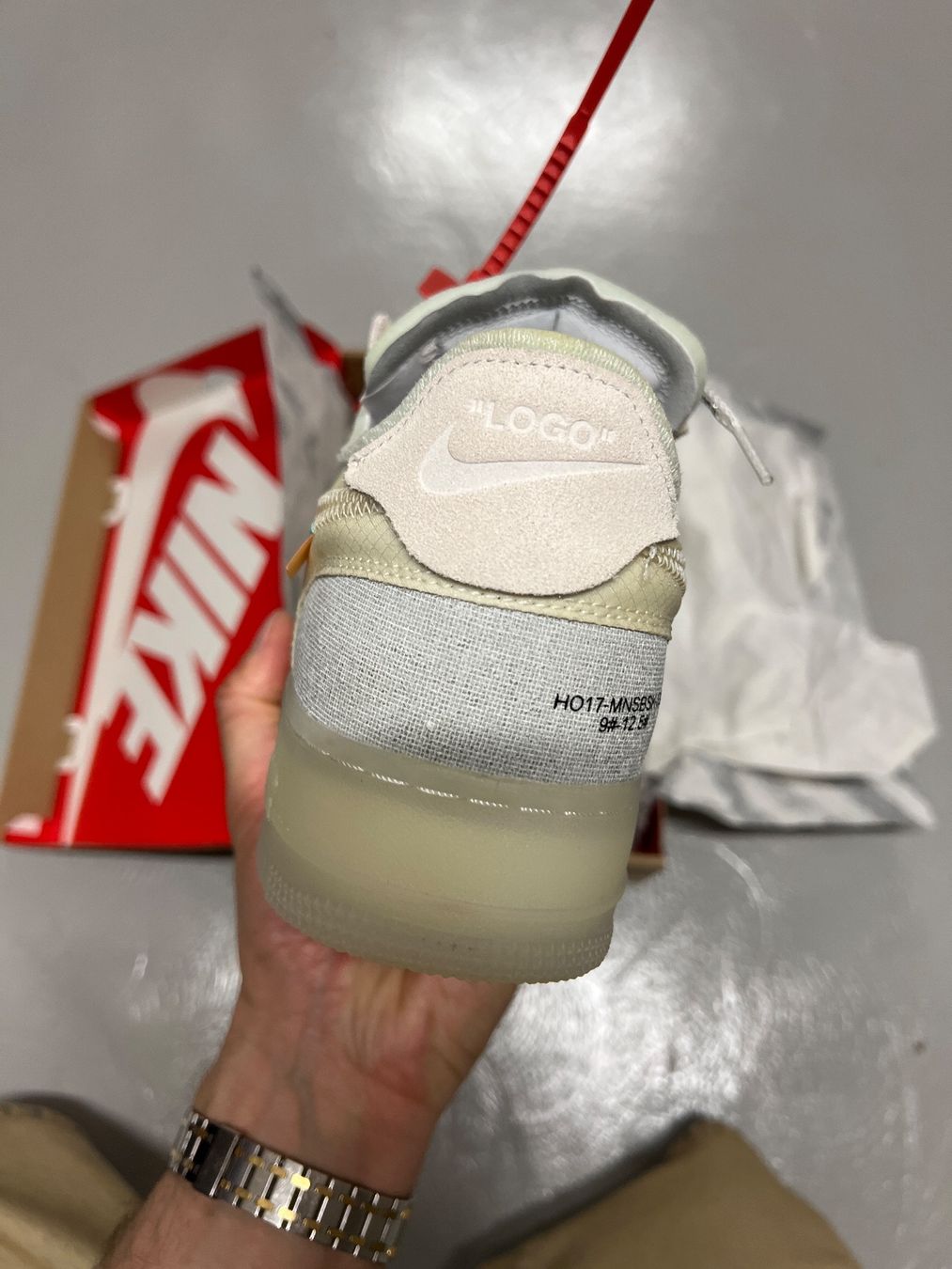 Nike Scarpe da uomo: Air Force 1 Low Off-White - EU 45.5 – Nuovo e nell'imballaggio originale da Bern venduto da ElevenFive 5