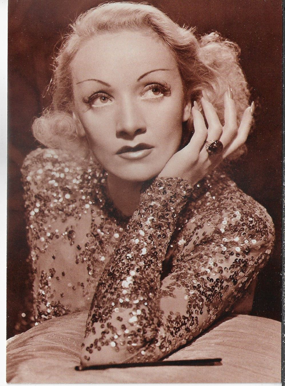 Ansichtskarten: Marlene Dietrich – Gebraucht aus Ettingen von Kartenplanet