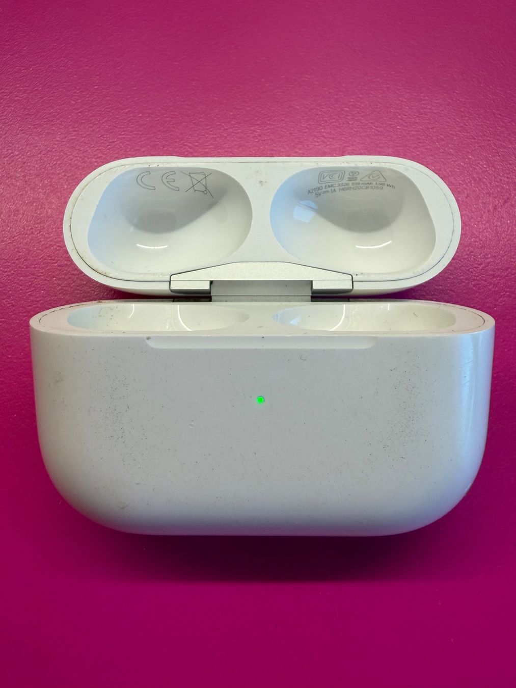 Apple AirPods Pro 1 charging case (A2190). (Gebraucht) in Lausanne für ...