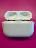 Apple AirPods Pro 1 charging case (A2190).