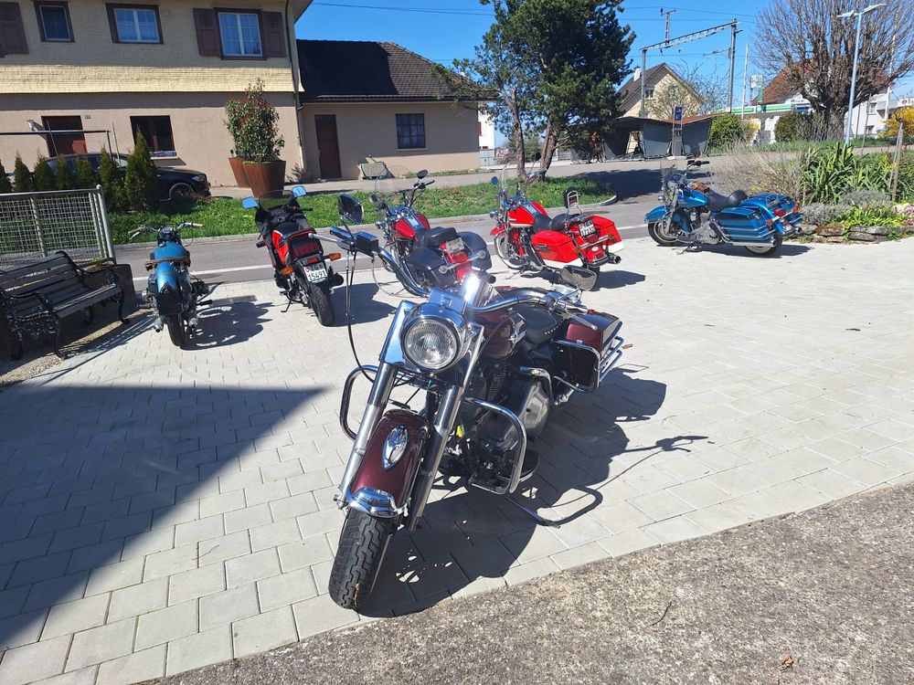 Harley Davidson FLHT 2