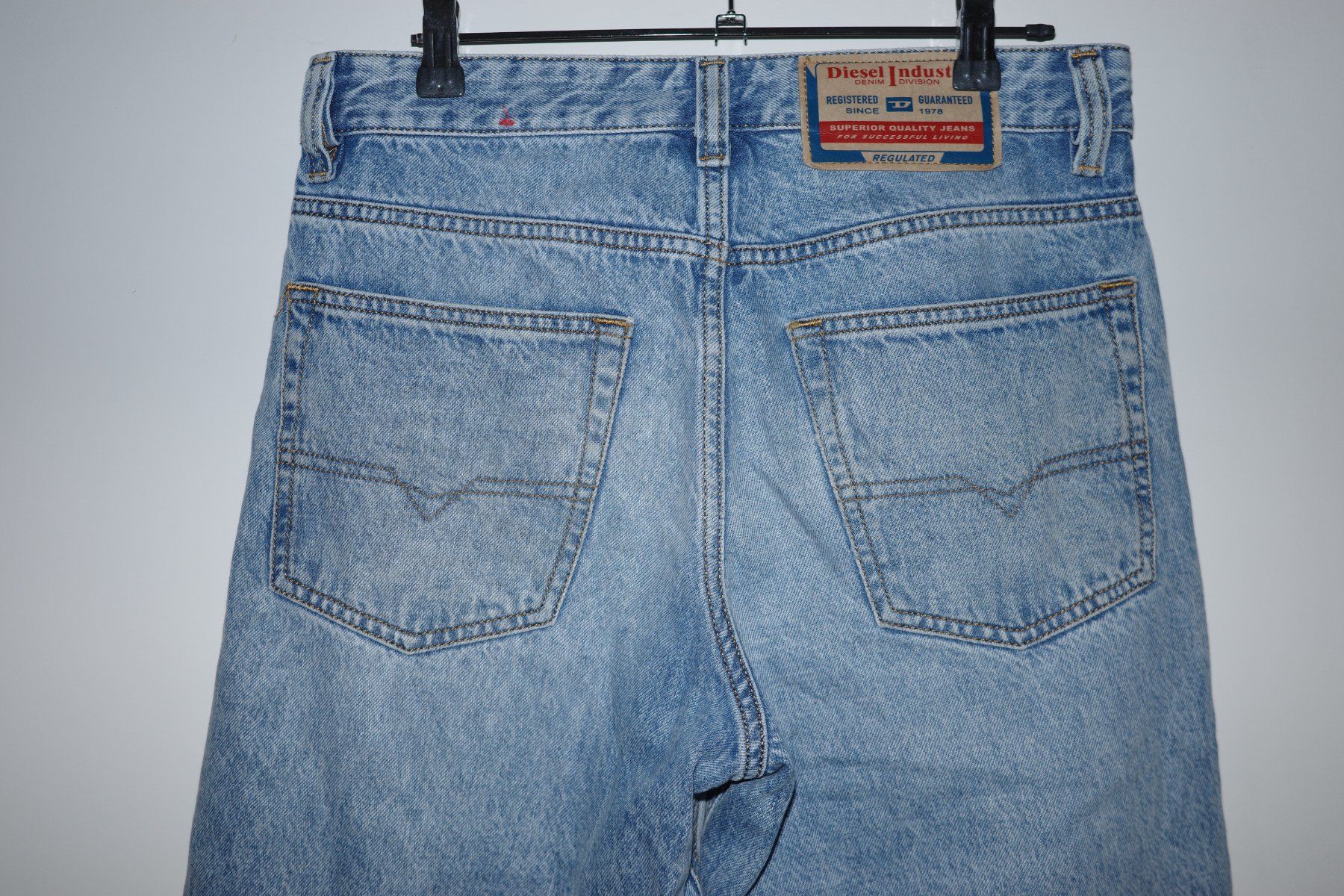 Diesel Jeans: DIESEL Jeans (Relaxed Fit) – Usato da Zürich venduto da sodapop73 3