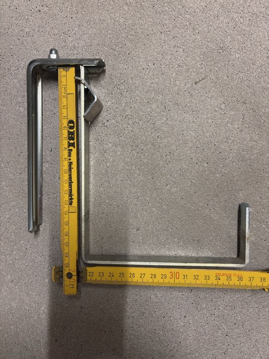 Ferramenta: 4 Metal Balkony planter brackets 19cm – Usato da Wettingen venduto da BAG4478 1