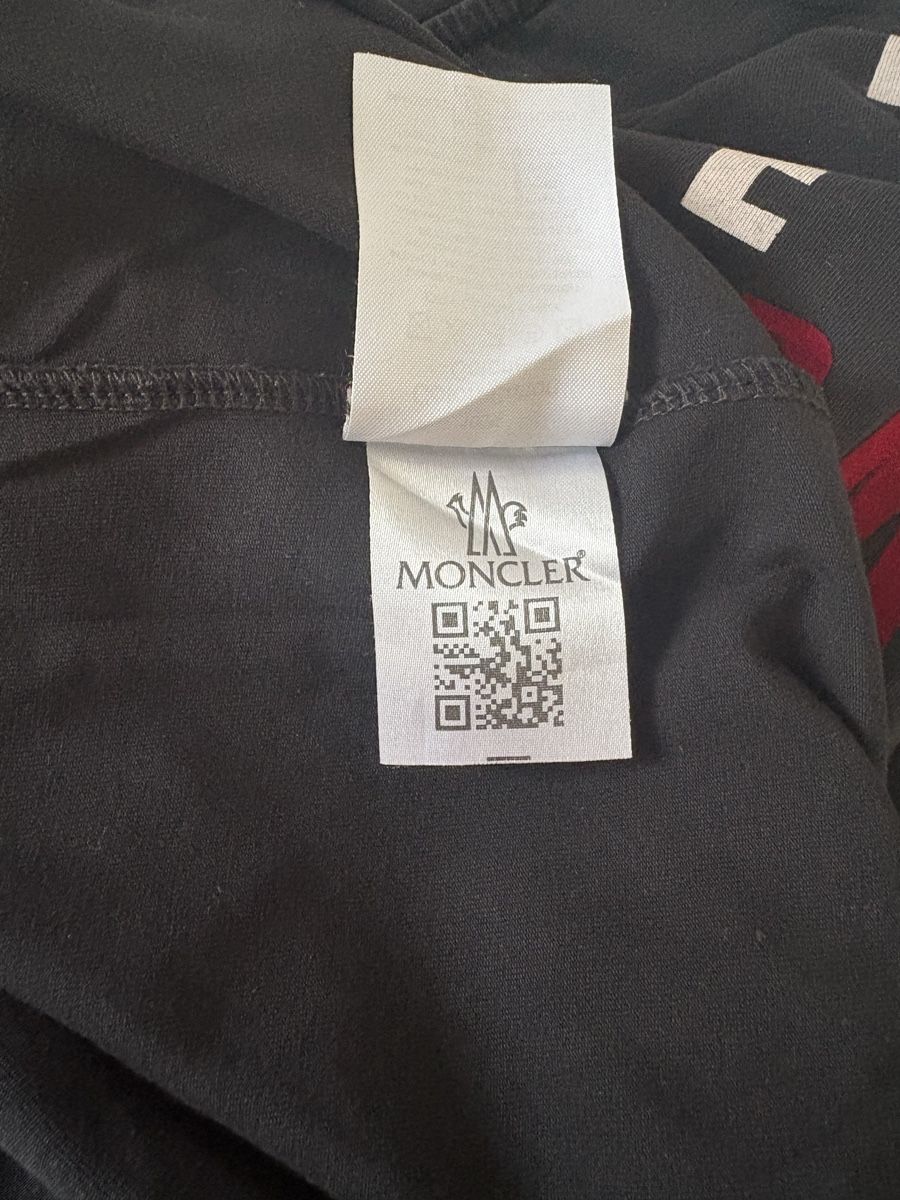 Moncler T-Shirts: Moncler T-Shirt, Gr. M/L – Neu und originalverpackt aus Rorschach von CREDOCONTRO 7