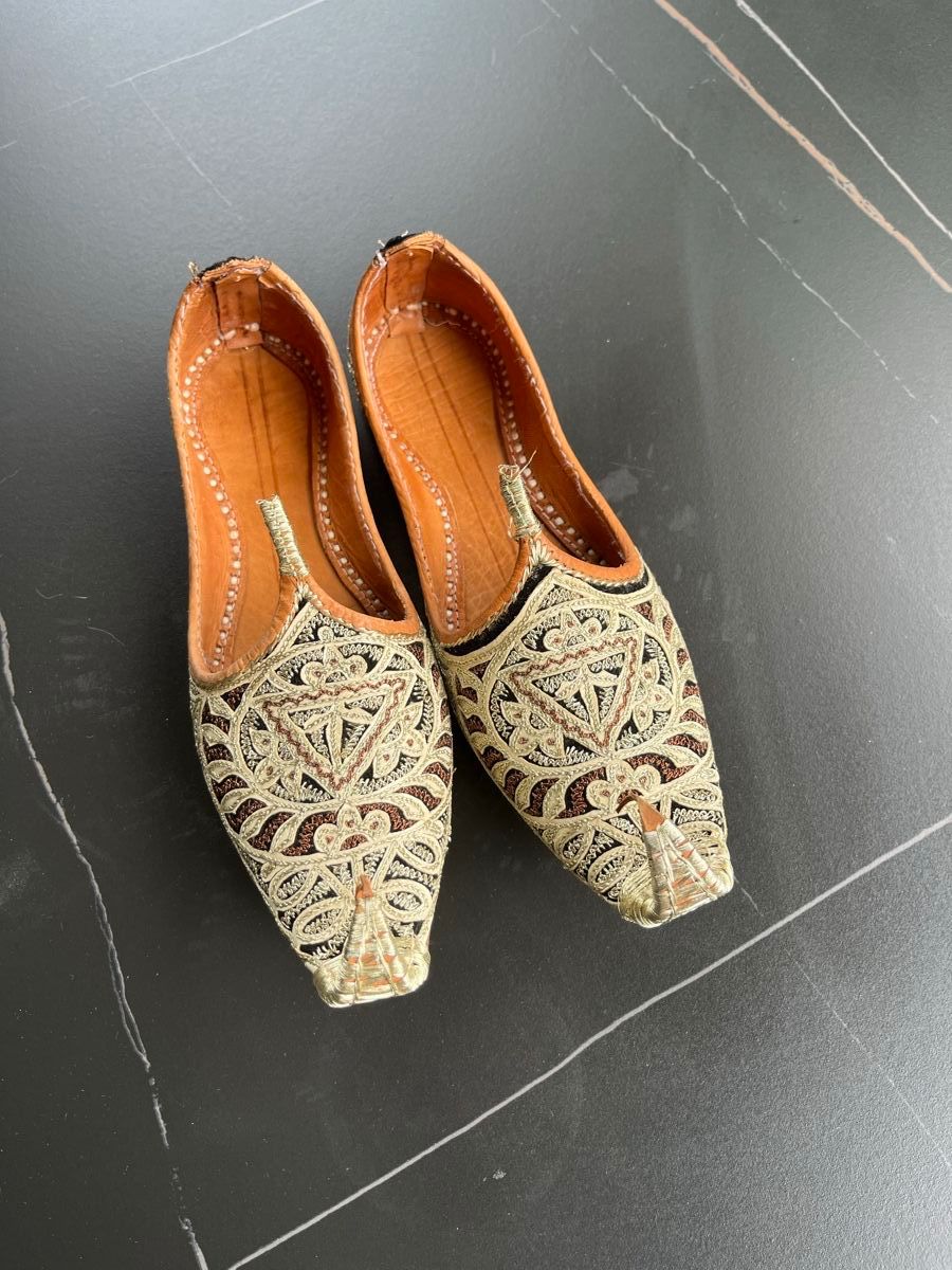 Damenschuhe: Slippers size 38 – Neu (gemäss Beschreibung) aus Genève von VManic