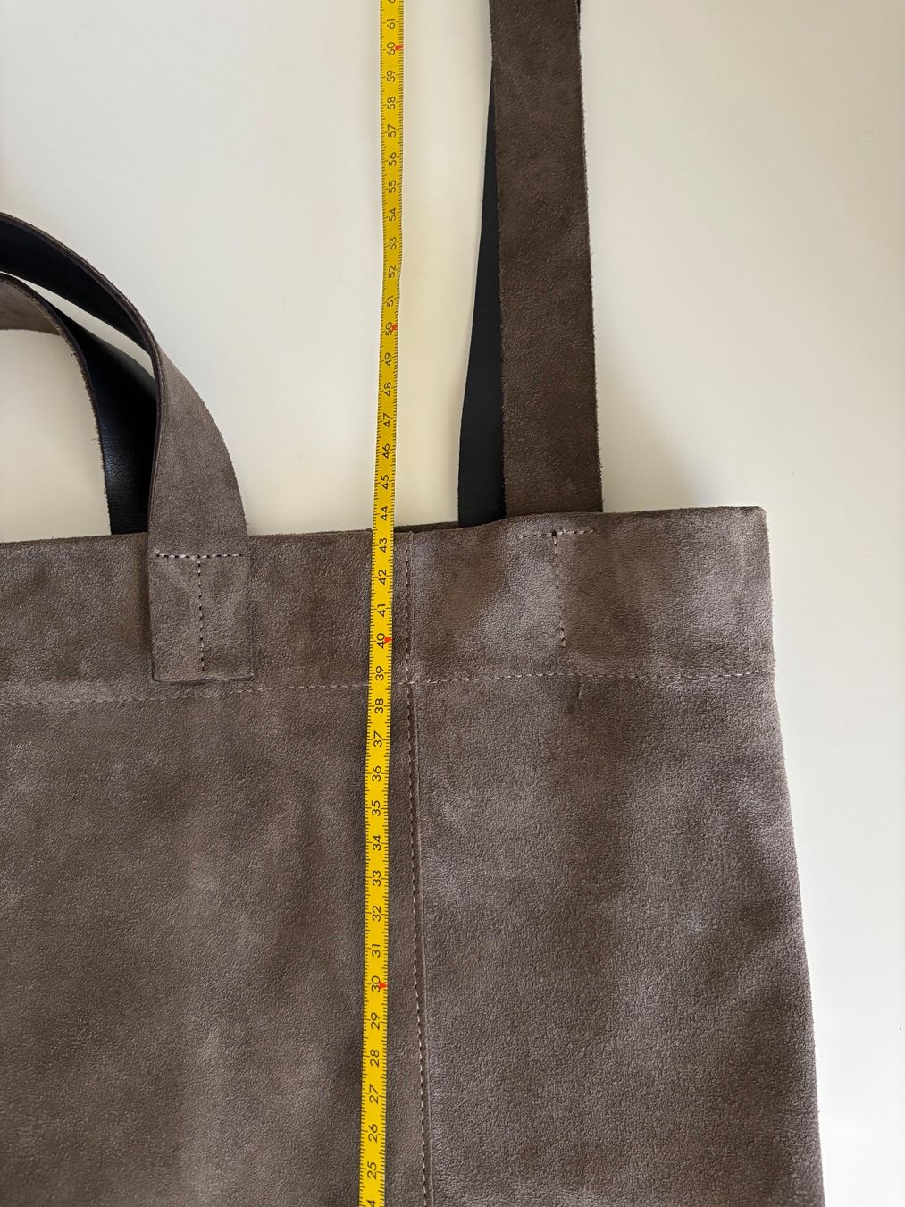 Massimo Dutti Taschen: Large Massimo Dutti suede Shopper – Gebraucht aus Zürich von hol_bc6v 8