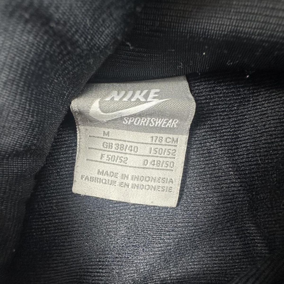 Nike Vestes: Nike black jacket – D'occasion à Erlinsbach SO par TogaResell 3