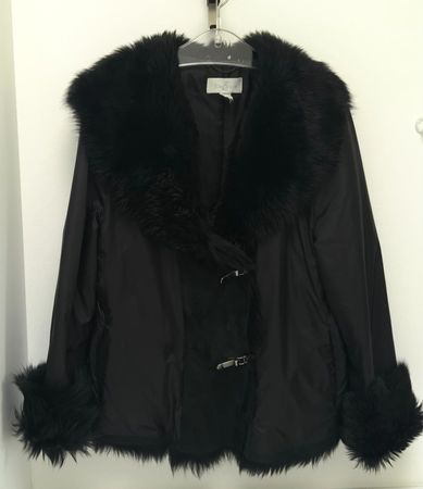 Winterjacke schwarz von Elegance Gr. 42