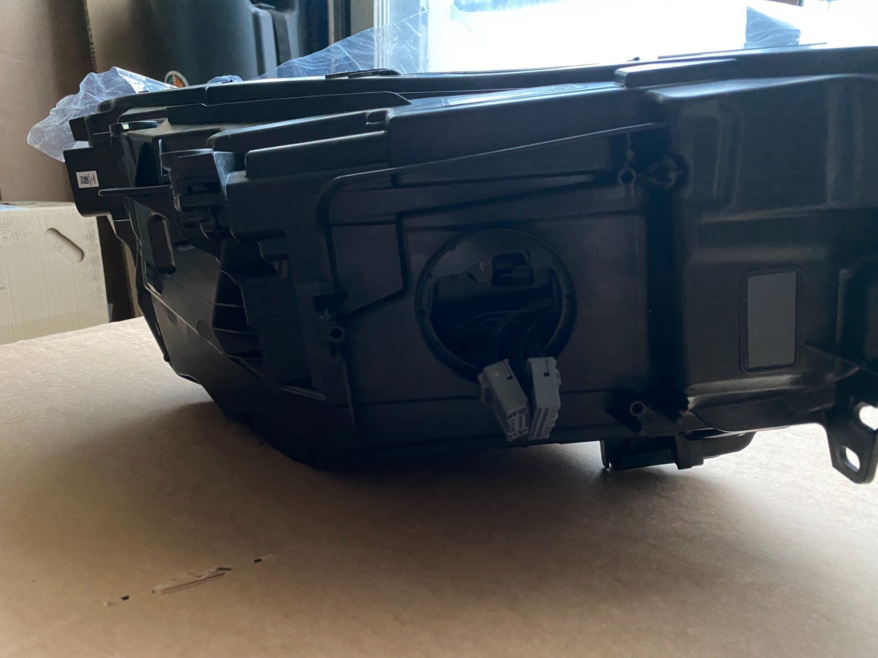 Volvo Scheinwerfer: Scheinwerfer Original Volvo XC40 Facelift (EX40 / EC40) – Neu und originalverpackt aus Kriessern von Laurastar05 1
