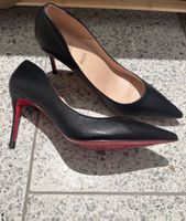 Pumps in Black &  Red Bottom Size 39