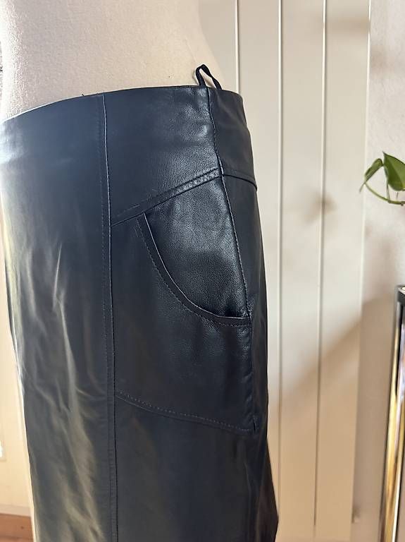 Röcke: Vintage Lederrock / Rock / Schwarz / Gr. 38 – Neu (gemäss Beschreibung) aus Hünibach von s.leptir 1