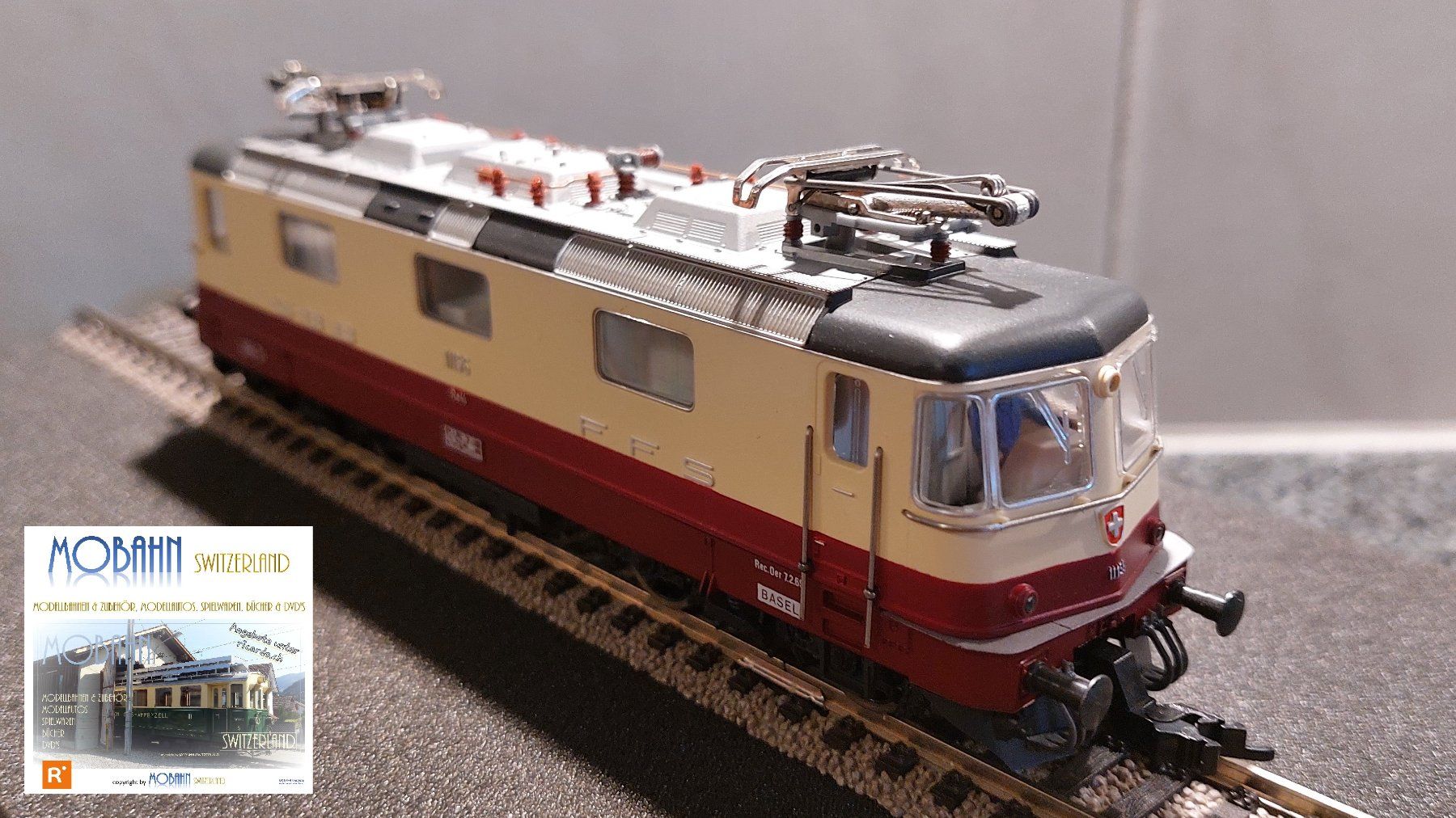 Fleischmann Modellini di ferrovie: Fleischmann 4341 - Re 4/4'' 11156 TEE der SBB CFF FFS – Nuovo e nell'imballaggio originale da Rotkreuz venduto da MOBAHN-1zu87 1