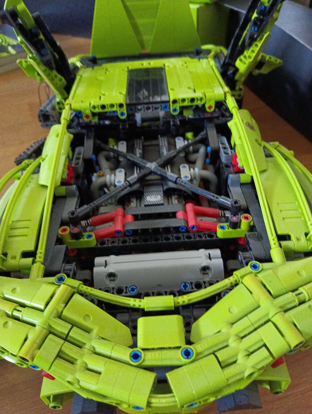Lego Spielzeuge: Lego technic 42115 Lamborghini Sian – Gebraucht aus Dreien von mosliger 4