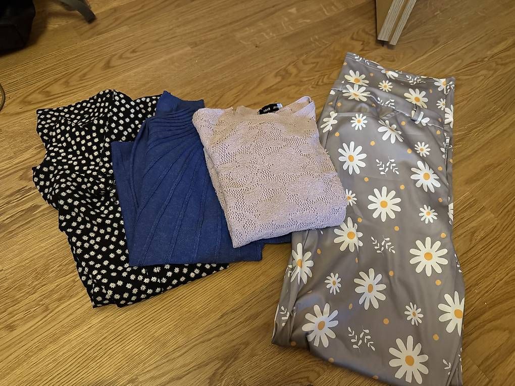 Kleiderpakete: Kleiderpaket Gr. S/M – Gebraucht aus Grindelwald von hintkar