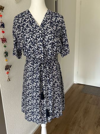 Sommerkleid mit Muster von Heine Gr. 38