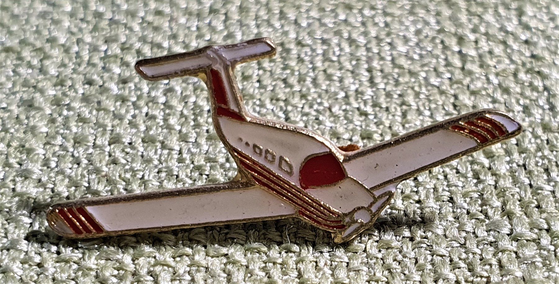 Placchette & Badge: M946 - Pin Sportflugzeug – Usato da Reinach BL venduto da Boston-Verkauf